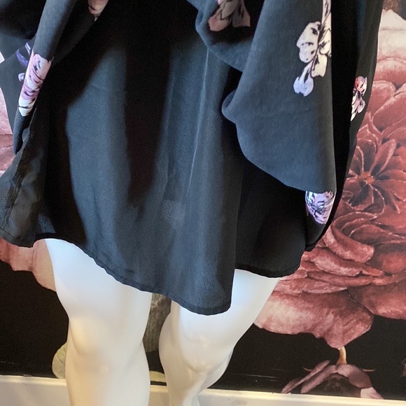 Floral Black & Purple Dynamite Dress - Picture 4 of 5